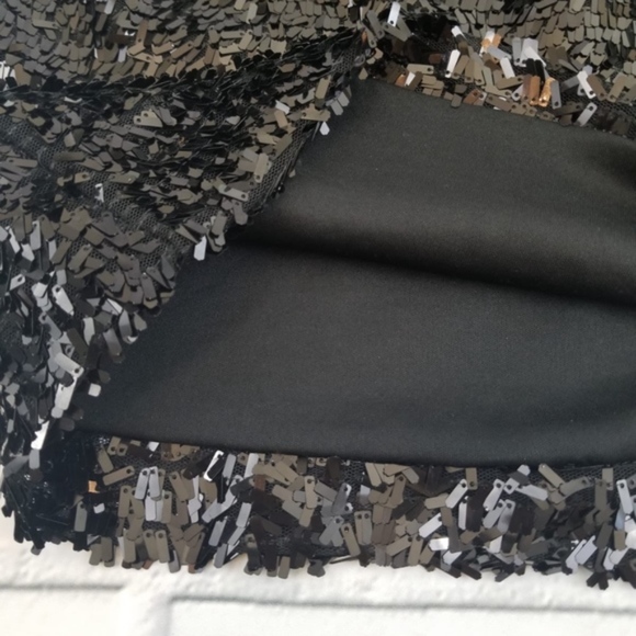 Arden B. Black Shimmering Sequin Metallic Dress - Picture 7 of 8